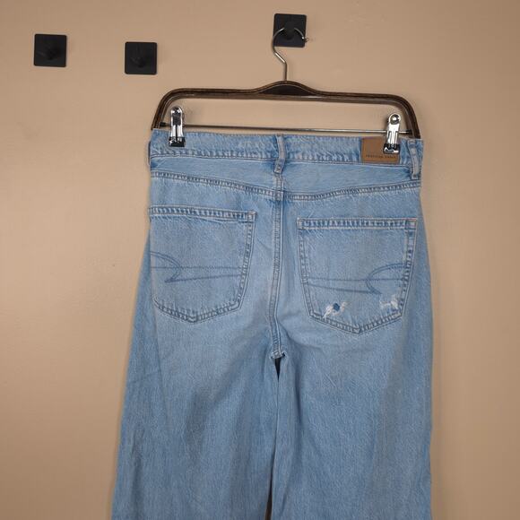American Eagle High Rise Wide Leg Jeans in Light Wash Denim Size 2 - Picture 7 of 12